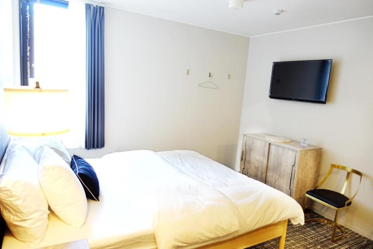 The Barn Tokyo Hotel Bagian luar foto